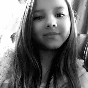 Meet your Posher, Perla